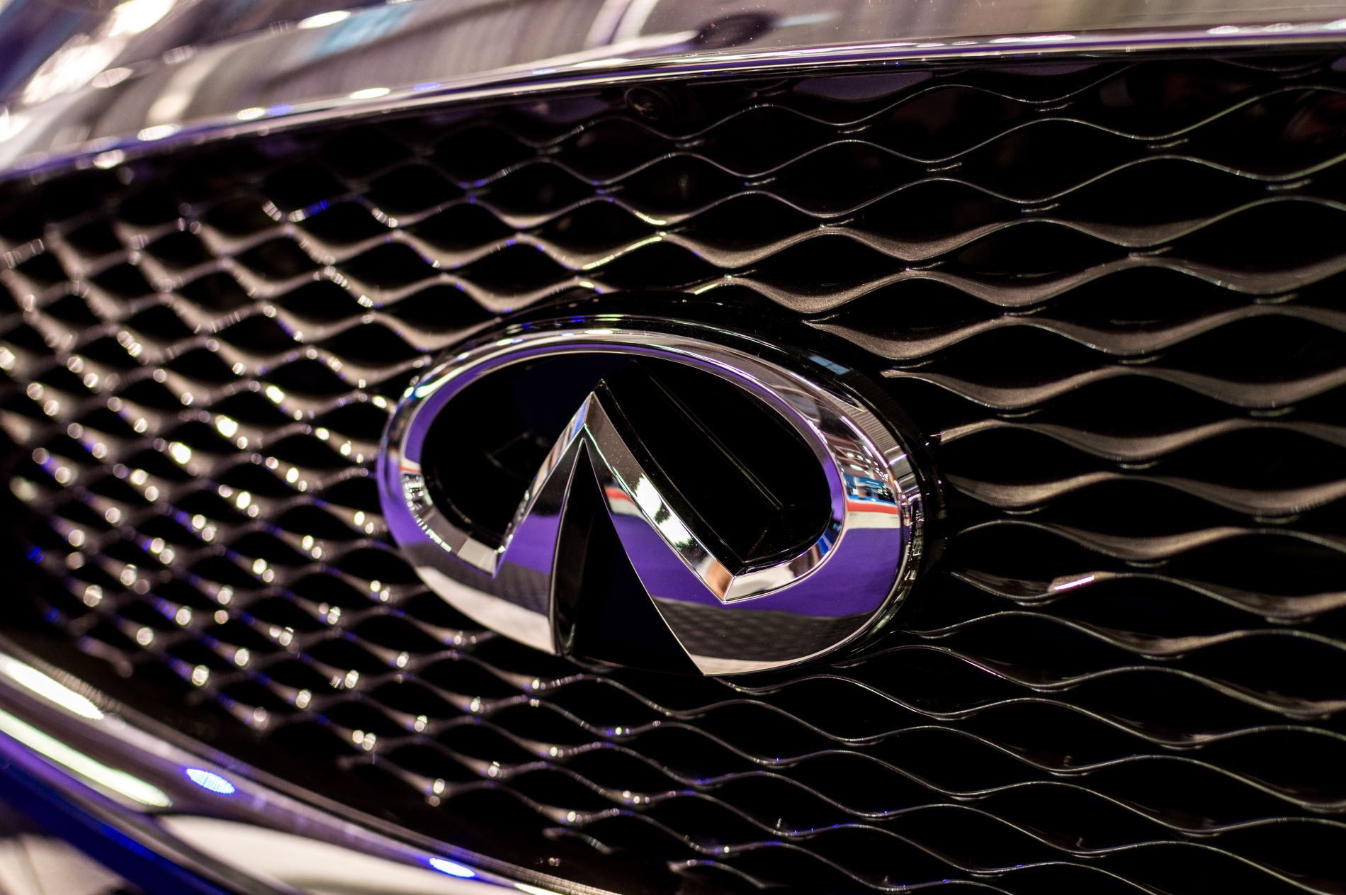 Who makes INFINITI vehicles, the INFINITI brand is famous for not only INFINITI SUV models but also INFINITI sedans.